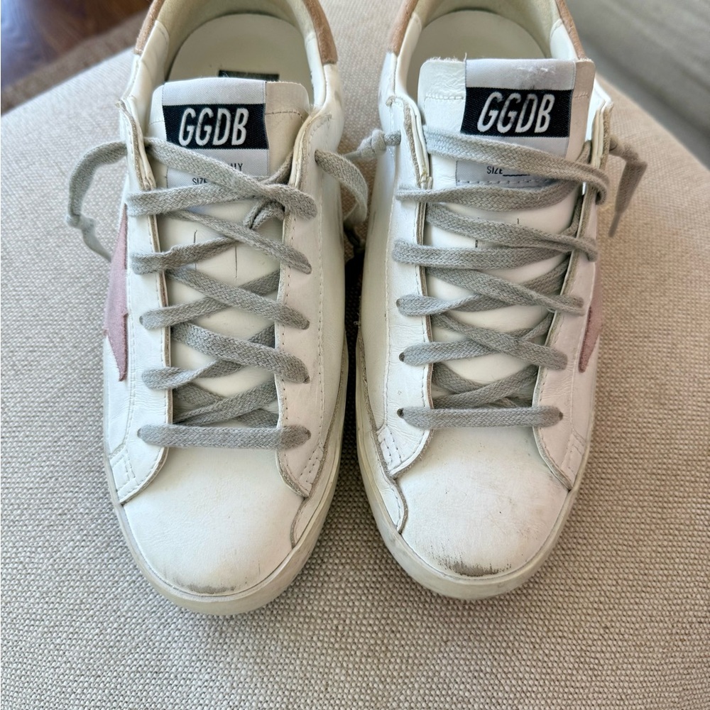 Golden Goose White Sneakers with Pink Star and Tan Heel - Picture 2 of 3